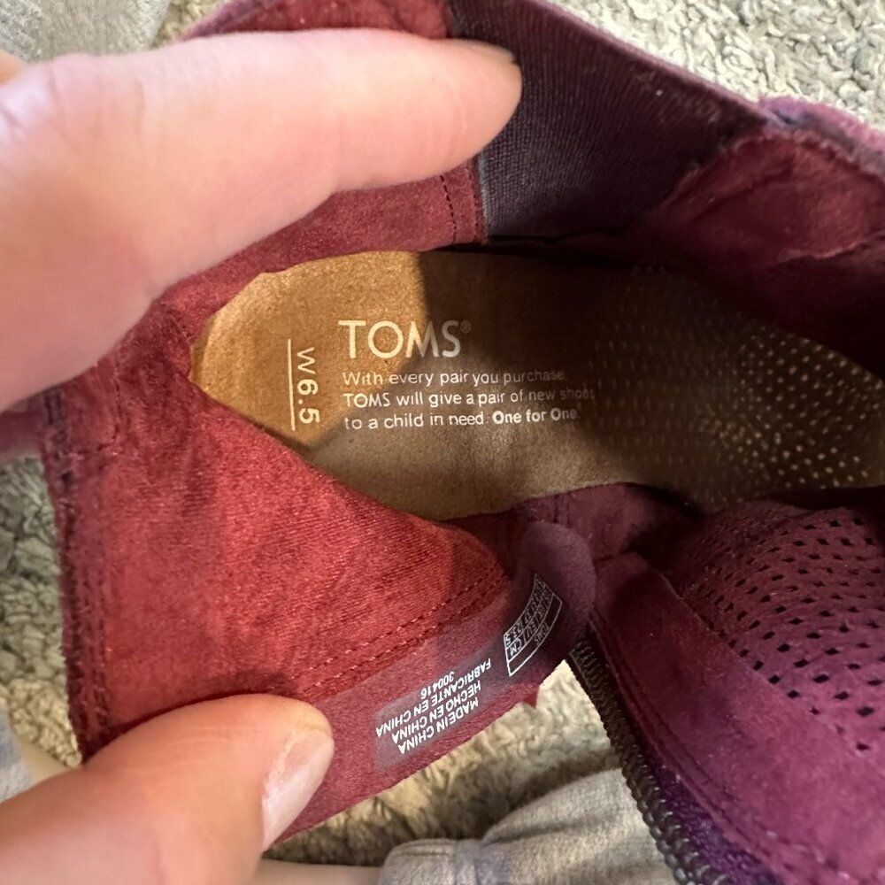 Toms Wide 6.5 Burgundy Red Open Toe Booties Suede Peep Toe Leather Majorca Open - Picture 2 of 10